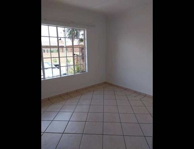 2 BEDROOM PROPERTY TO RENT IN GOEDEBURG
